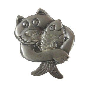 Papel Giftware Cat Holding Fish Brooch 1.8 inch Pin Jewelry Pewter Vintage